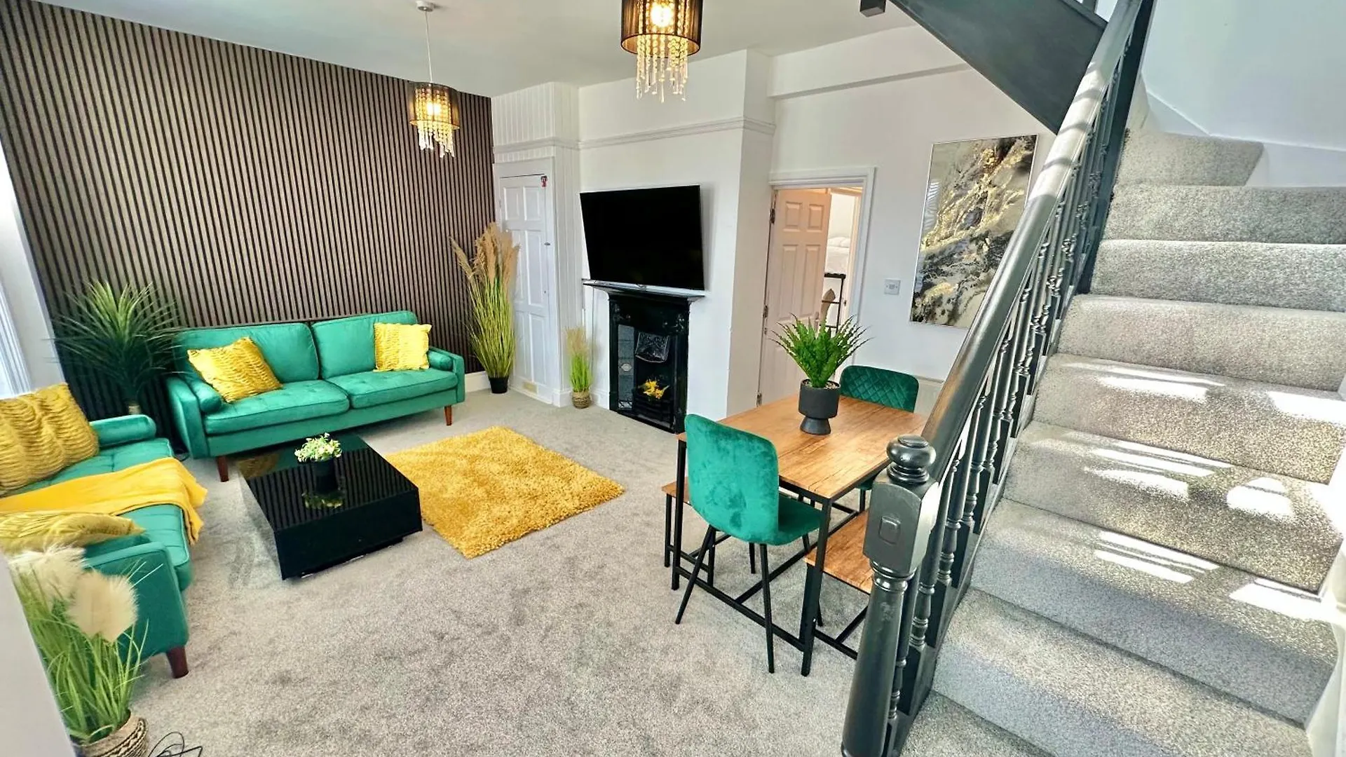 Apartman Modern Three Bedroom Gem Near Beach - Sleeps 6 - Steam Shower Cabin - Fast Wifi - Garden Bournemouth