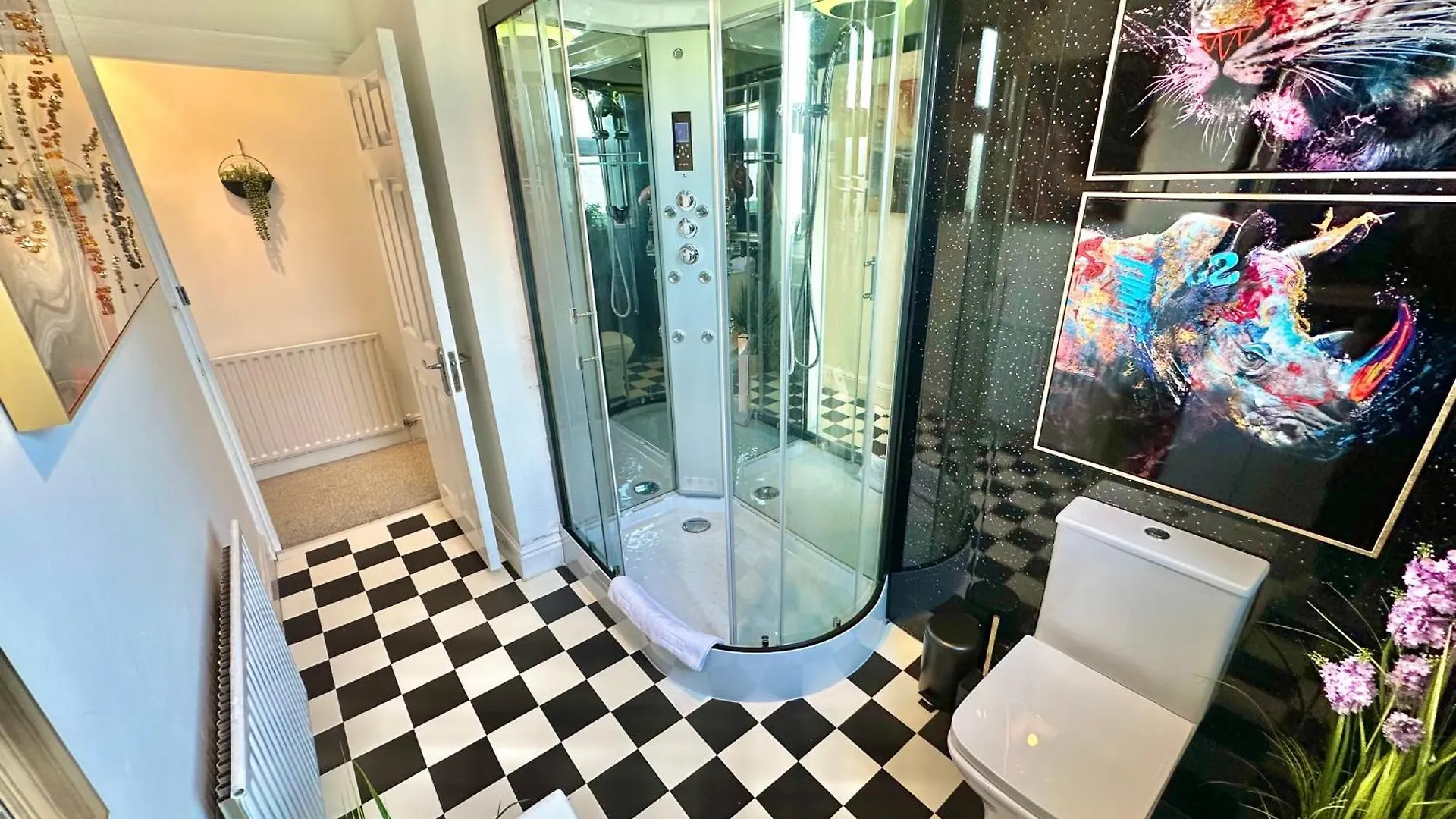 Apartment Modern Three Bedroom Gem Near Beach - Sleeps 6 - Steam Shower Cabin - Fast Wifi - Garden Bournemouth United Kingdom